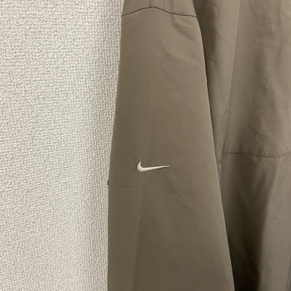 NIKE GOLF ナイキゴルフ　長袖ナイロンプルオーバー　Vネック　スウォッシュロゴ刺繍　カーキ　Lサイズ