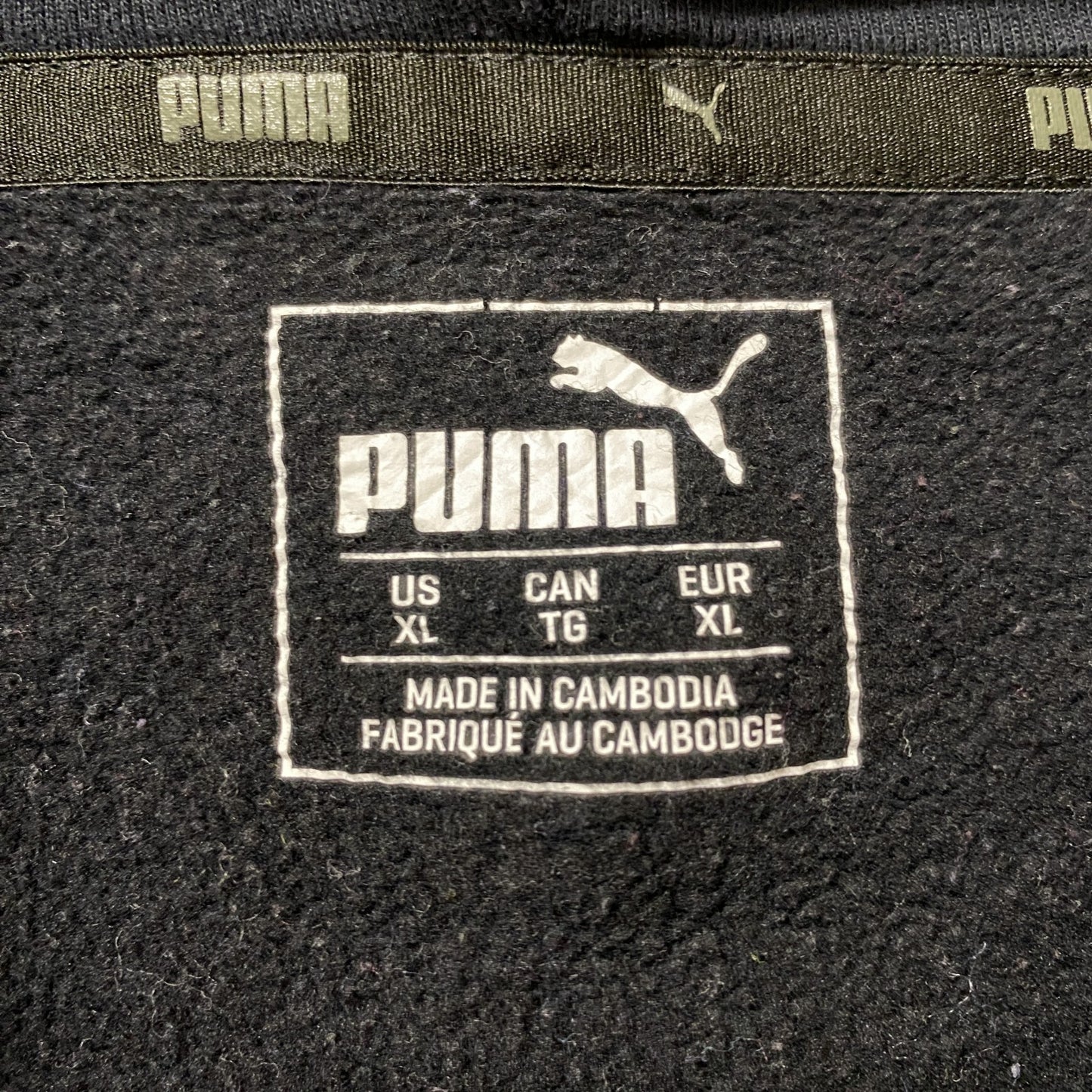 古着 used　PUMA　プーマ　長袖フロントビッグプリントパーカー　スウェットプルオーバー　黒　ビッグシルエット　XLサイズ
