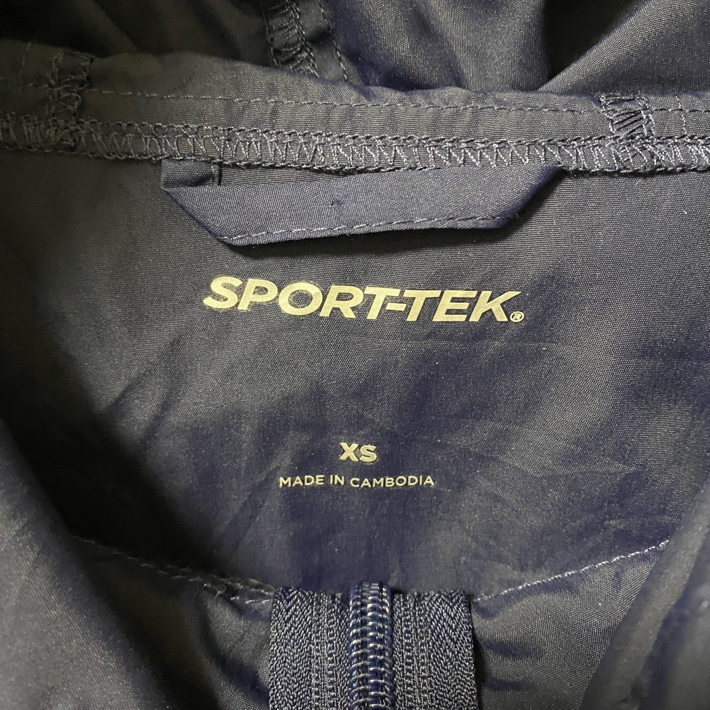 古着 used　SPORT-TEK　長袖ハーフジップナイロンジャケット　アノラックパーカー　ネイビー　ワンポイント刺　Mサイズ