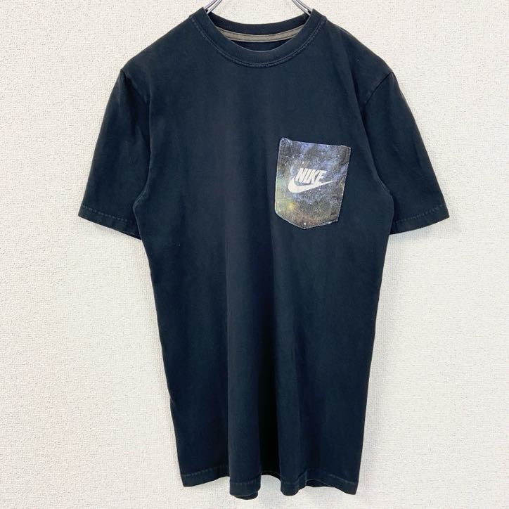 古着 used　NIKE　ナイキ　半袖ロゴプリントTシャツ　胸ポケット　クルーネック　黒　ブラック　春夏服　Sサイズ