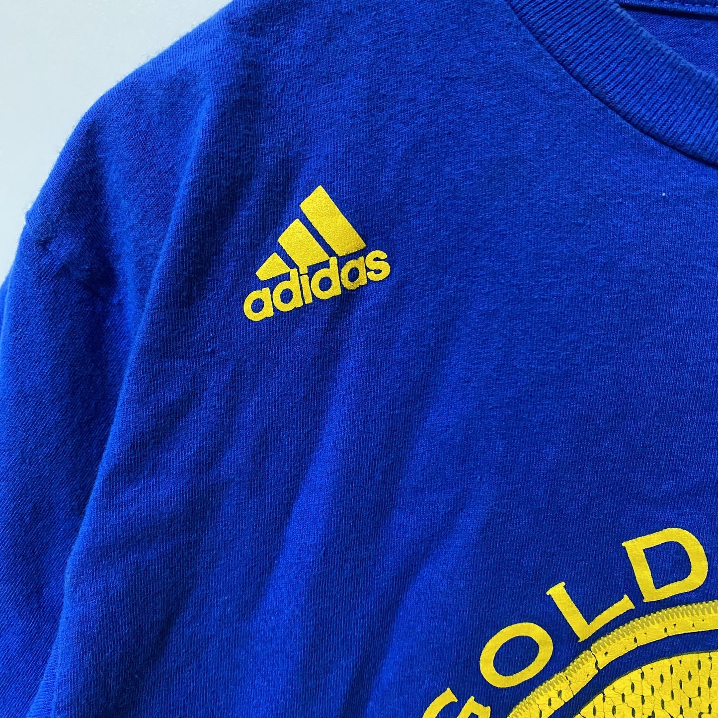 古着 used　Adidas　アディダス　半袖クルーネックデザインプリントTシャツ　青　GOLDEN WARRIORS　Mサイズ