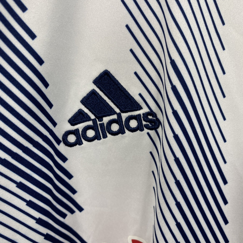 adidas　アディダス　半袖Tシャツ　ユニフォーム　白　ホワイト　Mサイズ
