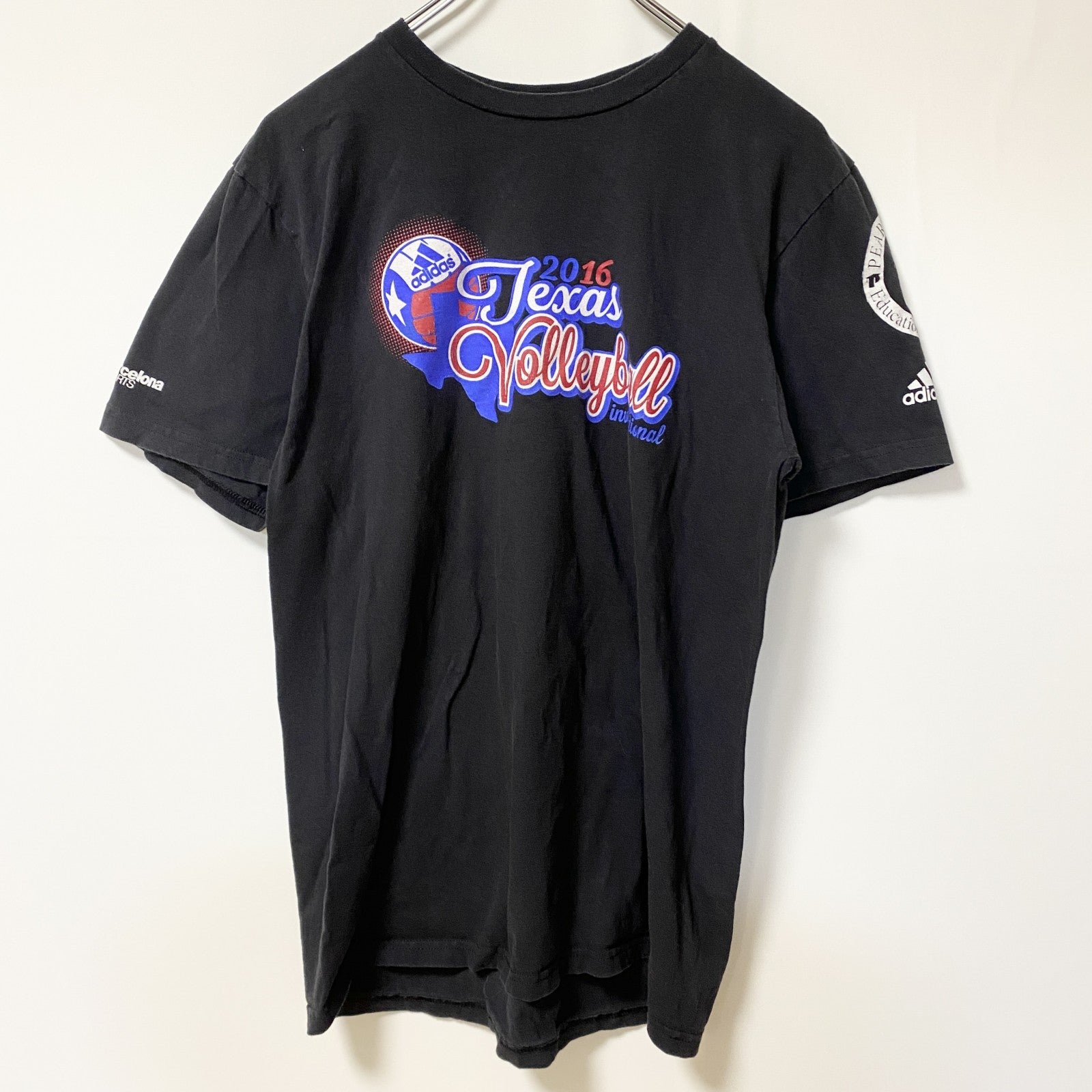 古着 used　Adidas　アディダス　半袖クルーネックデザインプリントTシャツ　黒　Texas　バレーボール　Mサイズ
