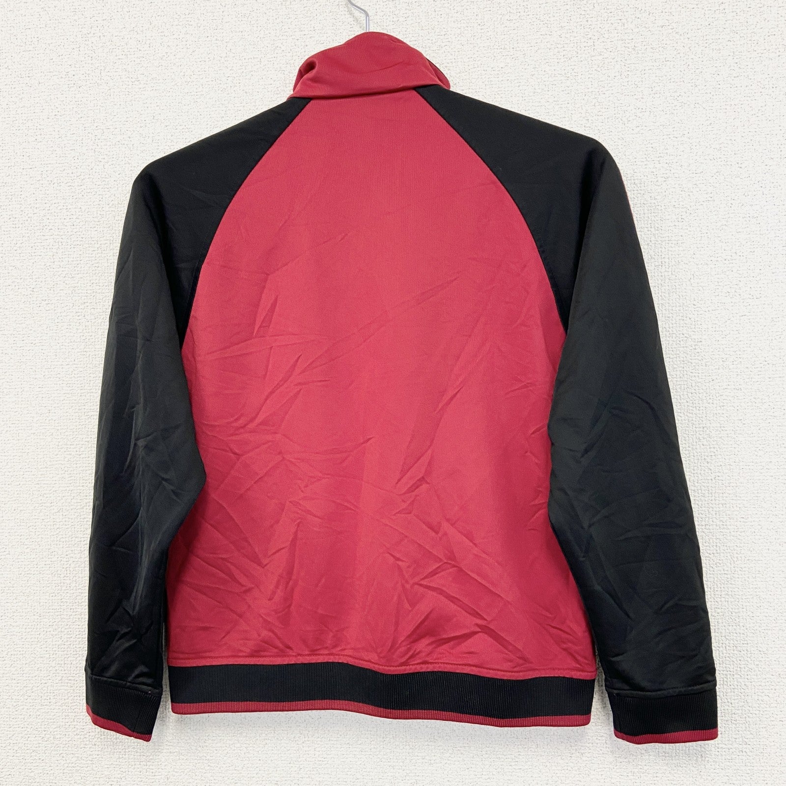 Umbro　アンブロ　トラックジャケット/ジャージ　トライカラー　赤　白　黒　152