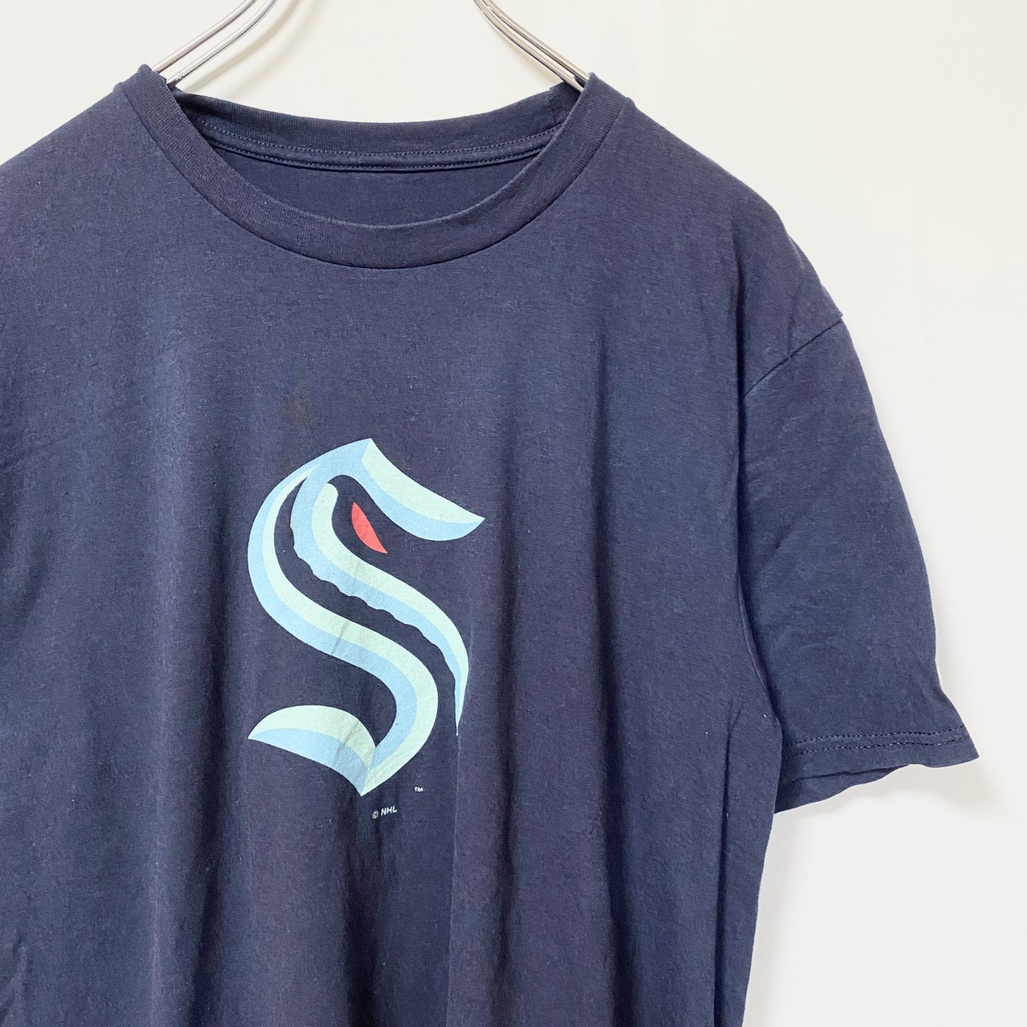 古着 used　Champion　チャンピオン　半袖クルーネックビッグデザインプリントTシャツ　黒　シアトル　クラーケン　Mサイズ