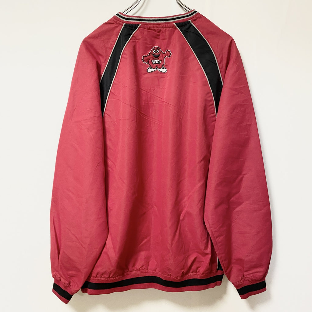 古着 used COLOSSEUM ATHLETICS　長袖プリントナイロンプルオーバー　ウインドブレーカー　刺繡　赤　Sサイズ
