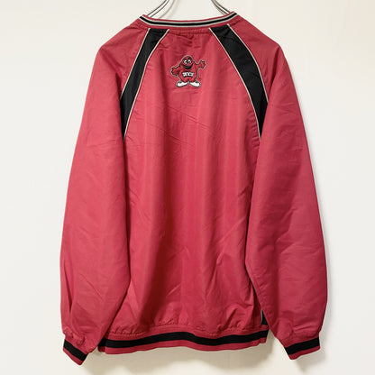 古着 used COLOSSEUM ATHLETICS　長袖プリントナイロンプルオーバー　ウインドブレーカー　刺繡　赤　Sサイズ
