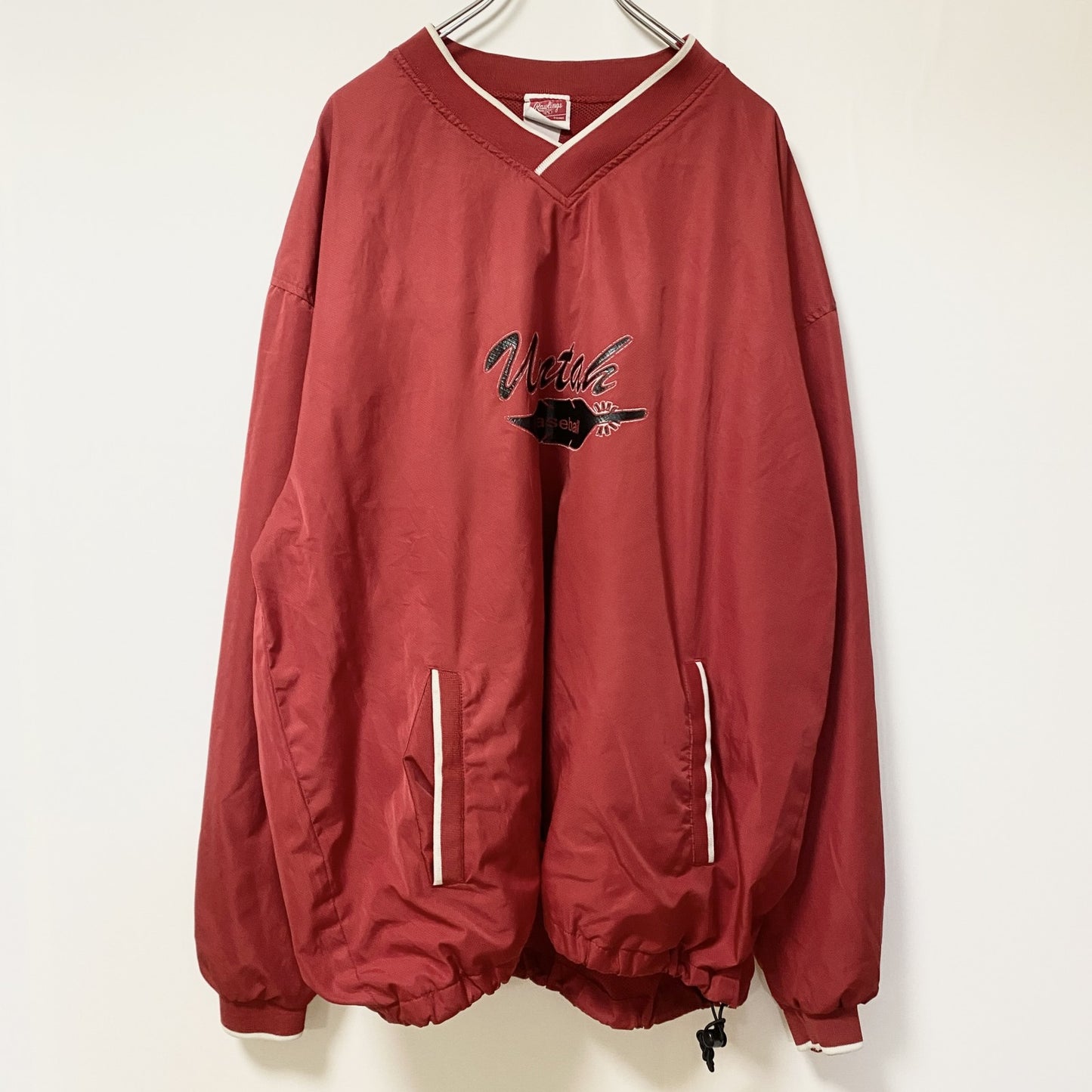 古着 used Rawlings　長袖ナイロンプルオーバー　ウインドドブレーカー　Vネック プリントデザイン　赤　XXLサイズ
