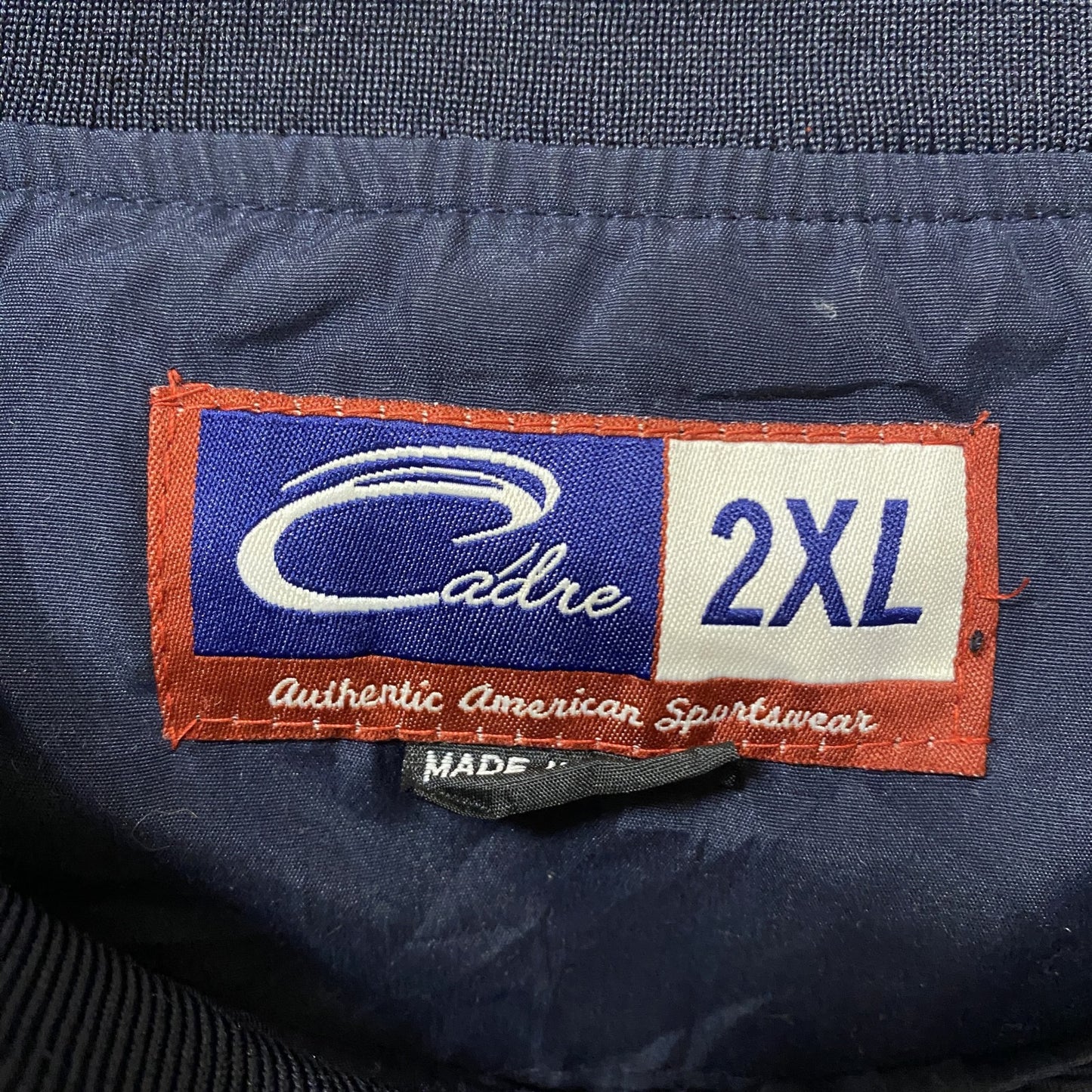 古着 used　ミシガン大学　長袖ナイロンプルオーバー　カレッジ刺繍　Vネック　ネイビー　レトロデザイン　2XLサイズ