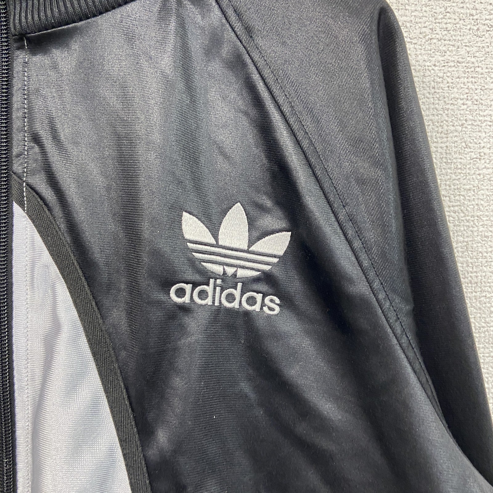 adidas　アディダス　トラックジャケット/ジャージ　バイカラー　黒　シルバー　Lサイズ