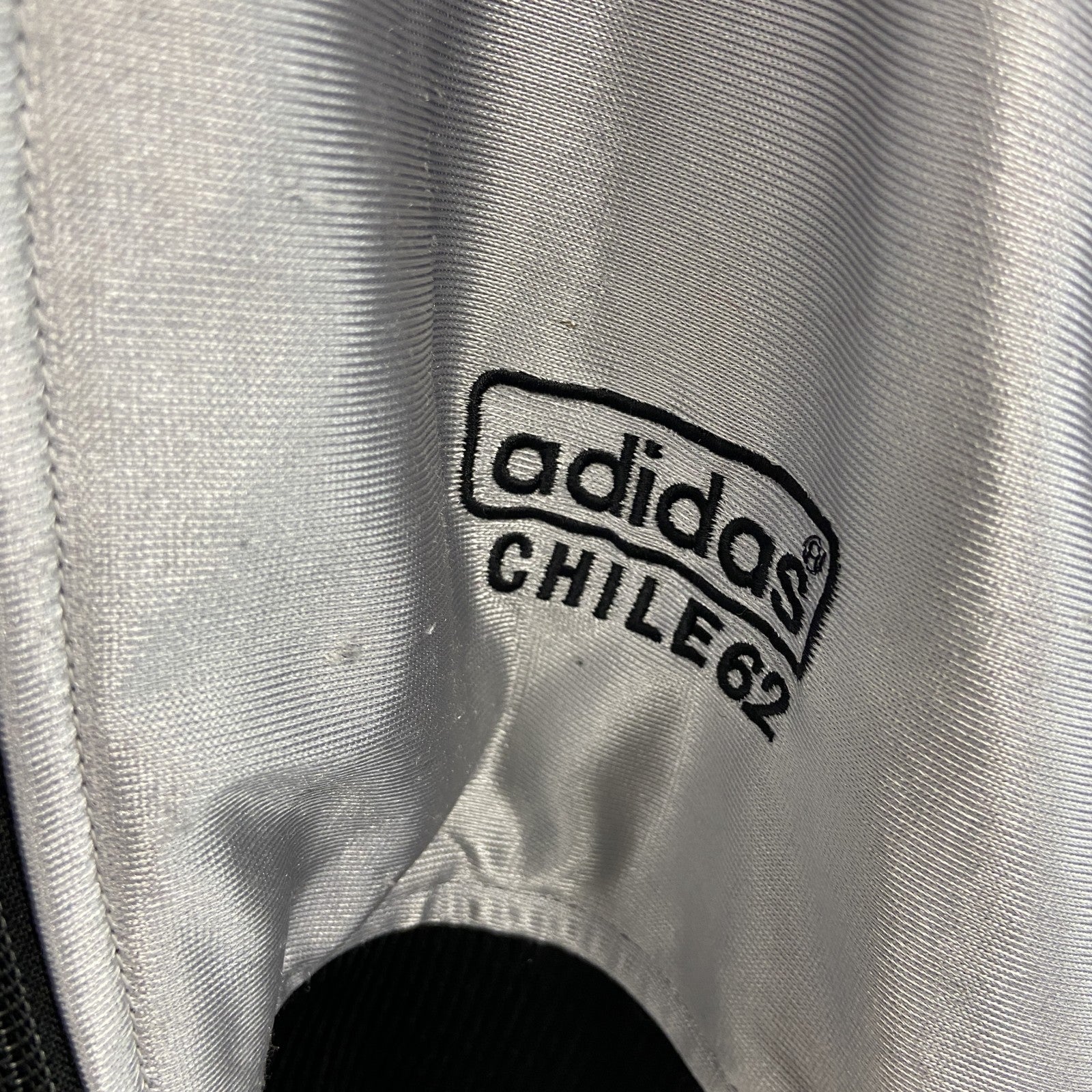 adidas　アディダス　トラックジャケット/ジャージ　バイカラー　黒　シルバー　Lサイズ