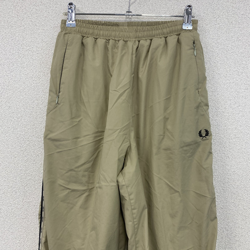 FRED PERRY　フレッドペリー　トラックパンツ　サイドライン　ベージュ　Lサイズ