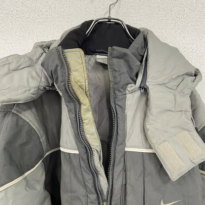 00s　NIKE　ナイキ　マウンテンパーカー　ヴィンテージ　中綿入り　灰色　グレー　XLサイズ