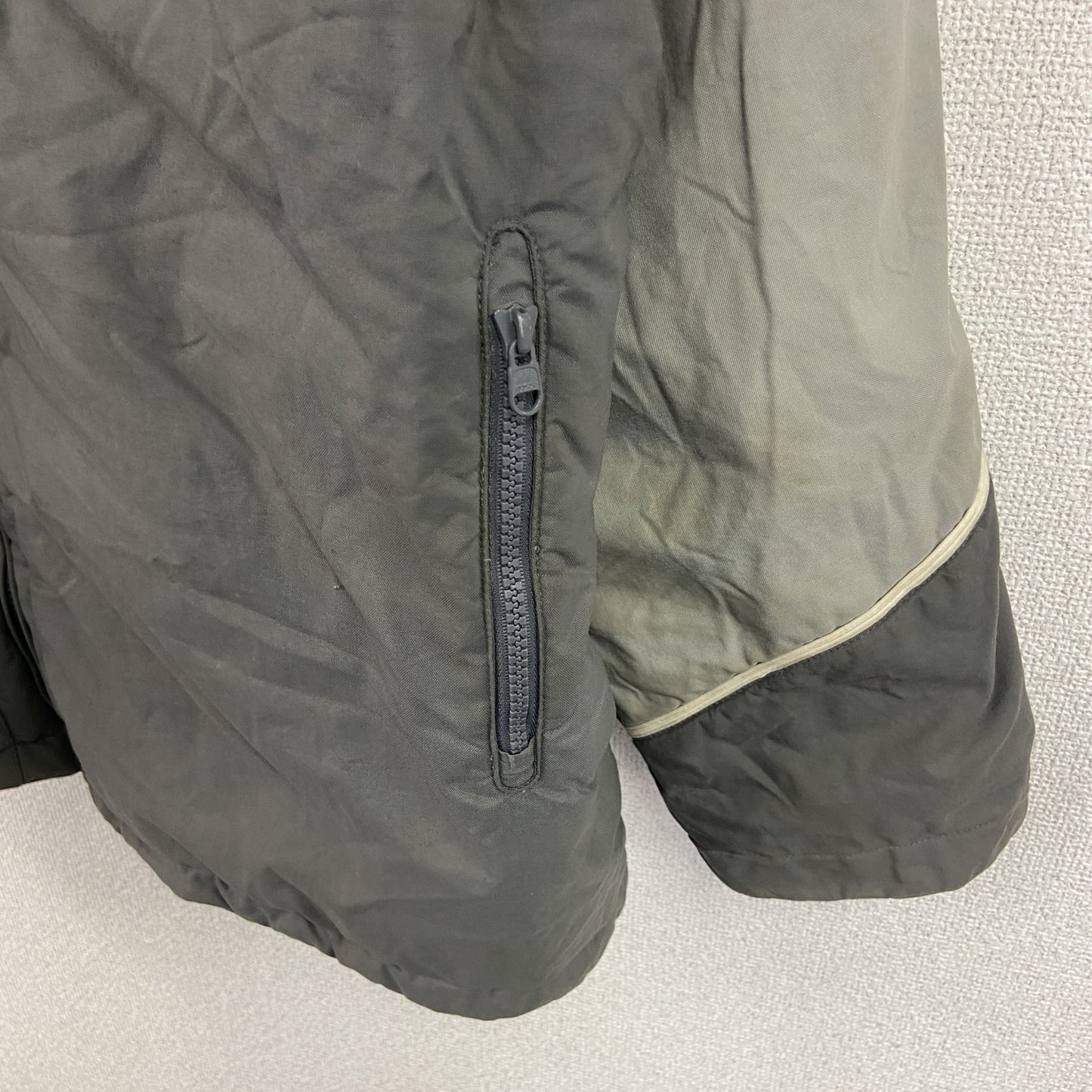 00s　NIKE　ナイキ　マウンテンパーカー　ヴィンテージ　中綿入り　灰色　グレー　XLサイズ