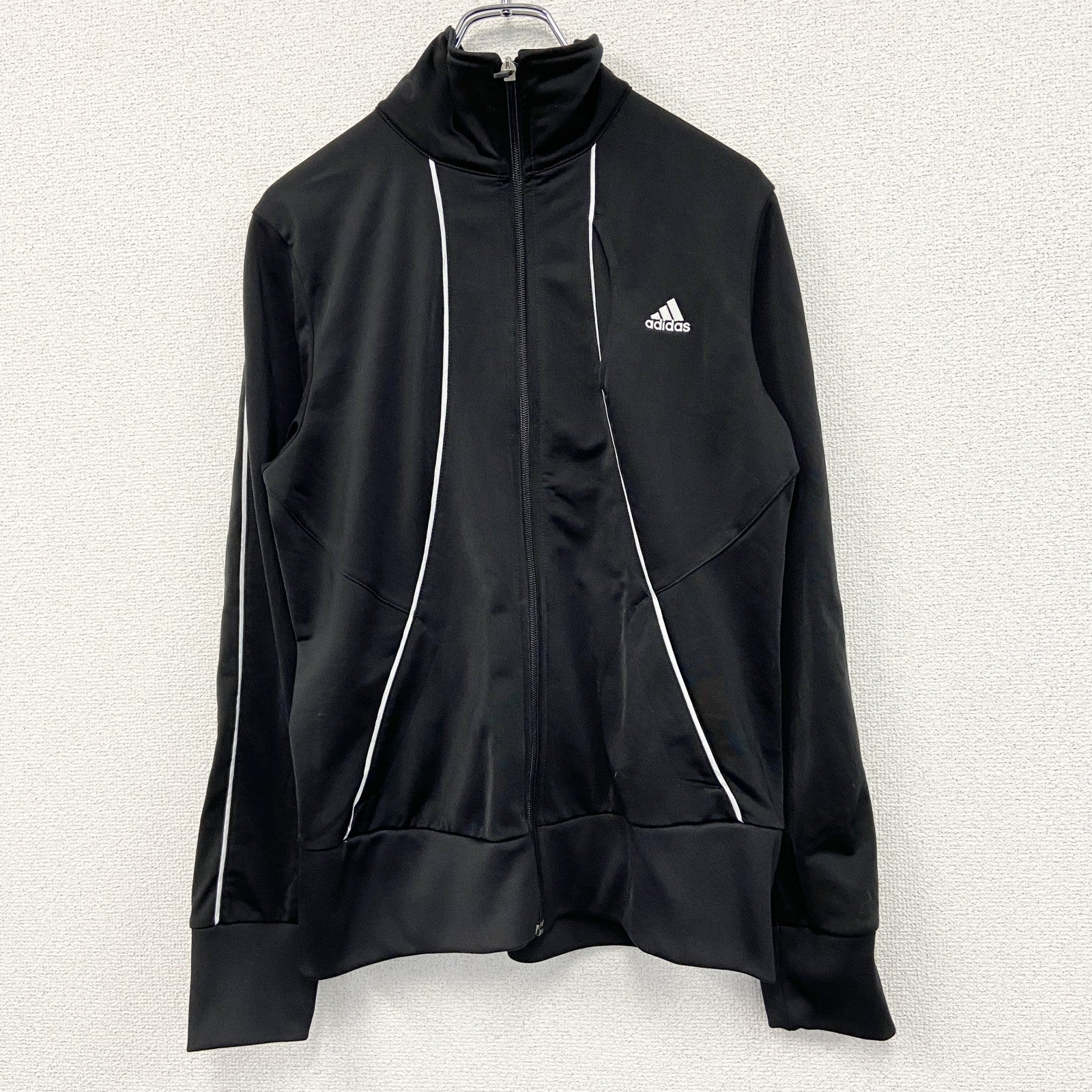 00s　adidas　アディダス　トラックジャケット/ジャージ　パフォーマンスロゴ　デカロゴ　刺繍ロゴ　ヴィンテージ　黒　ブラック　Lサイズ
