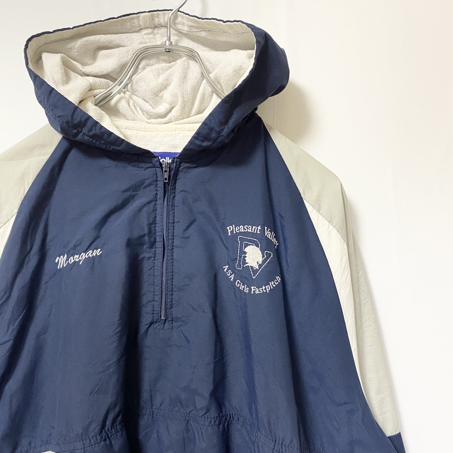 古着 used　Holloway ホロウェイ　長袖ハーフジップナイロンプルオーバー　刺繡デザイン　80s　ネイビー　Mサイズ