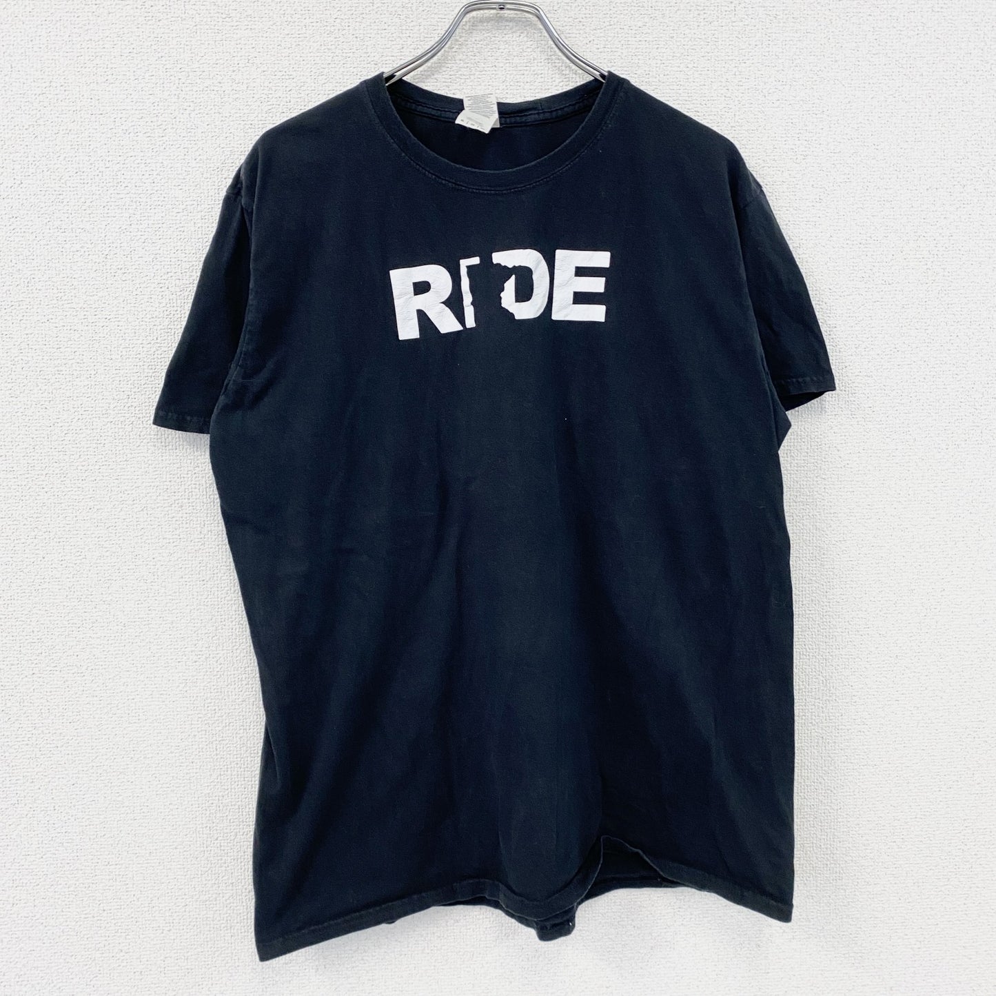 GILDAN　ギルダン　半袖プリントTシャツ　英字プリント　黒　ブラック　XLサイズ