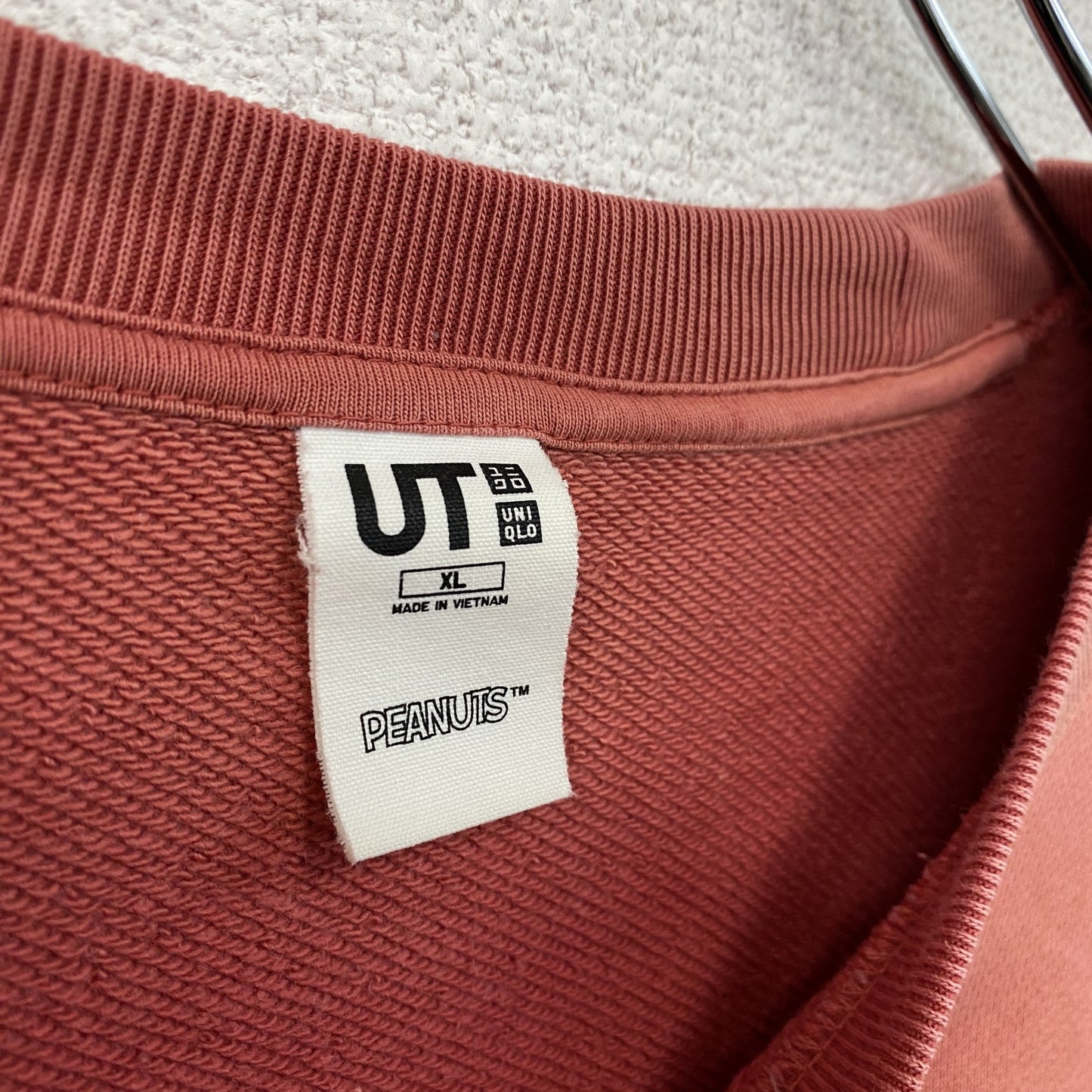 UNIQLO　ユニクロ　SNOOPY　スヌーピー　PEANUTS　スウェット/トレーナー　フェード　コーラル　XLサイズ