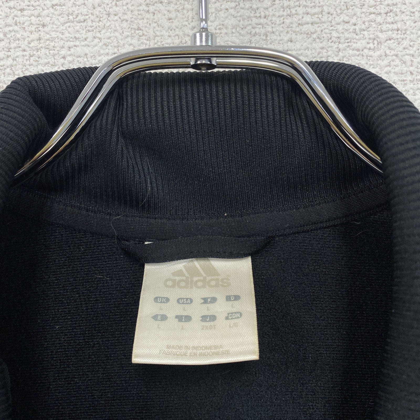adidas　アディダス　トラックジャケット/ジャージ　黒　ブラック　Lサイズ