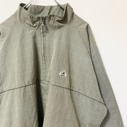 古着 used　IZOD アイゾッド　長袖ハーフジップナイロンプルオーバー　チェック柄　グレー　ワンポイント刺繡　Mサイズ
