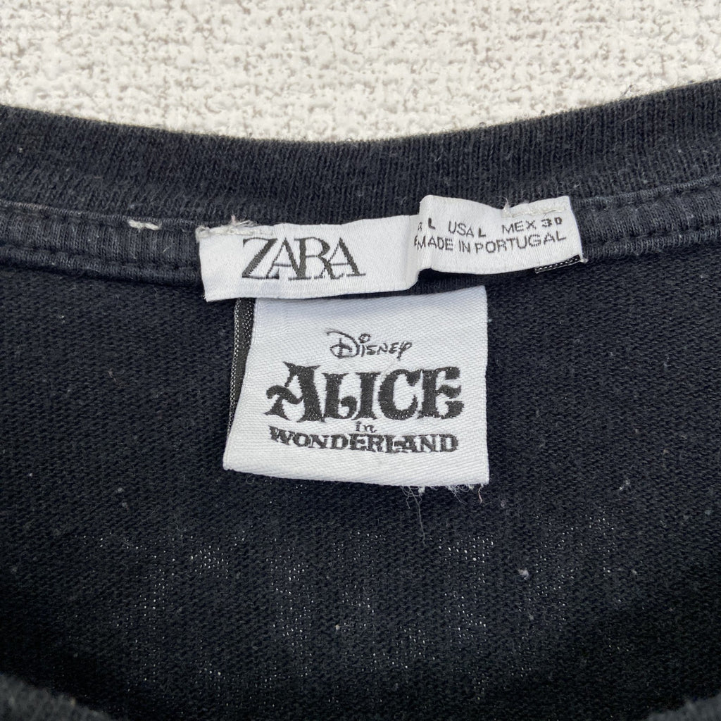 古着 used　ZARA　Disney　ディズニー　不思議の国のアリス　半袖キャラクタービッグプリントTシャツ　黒　Lサイズ