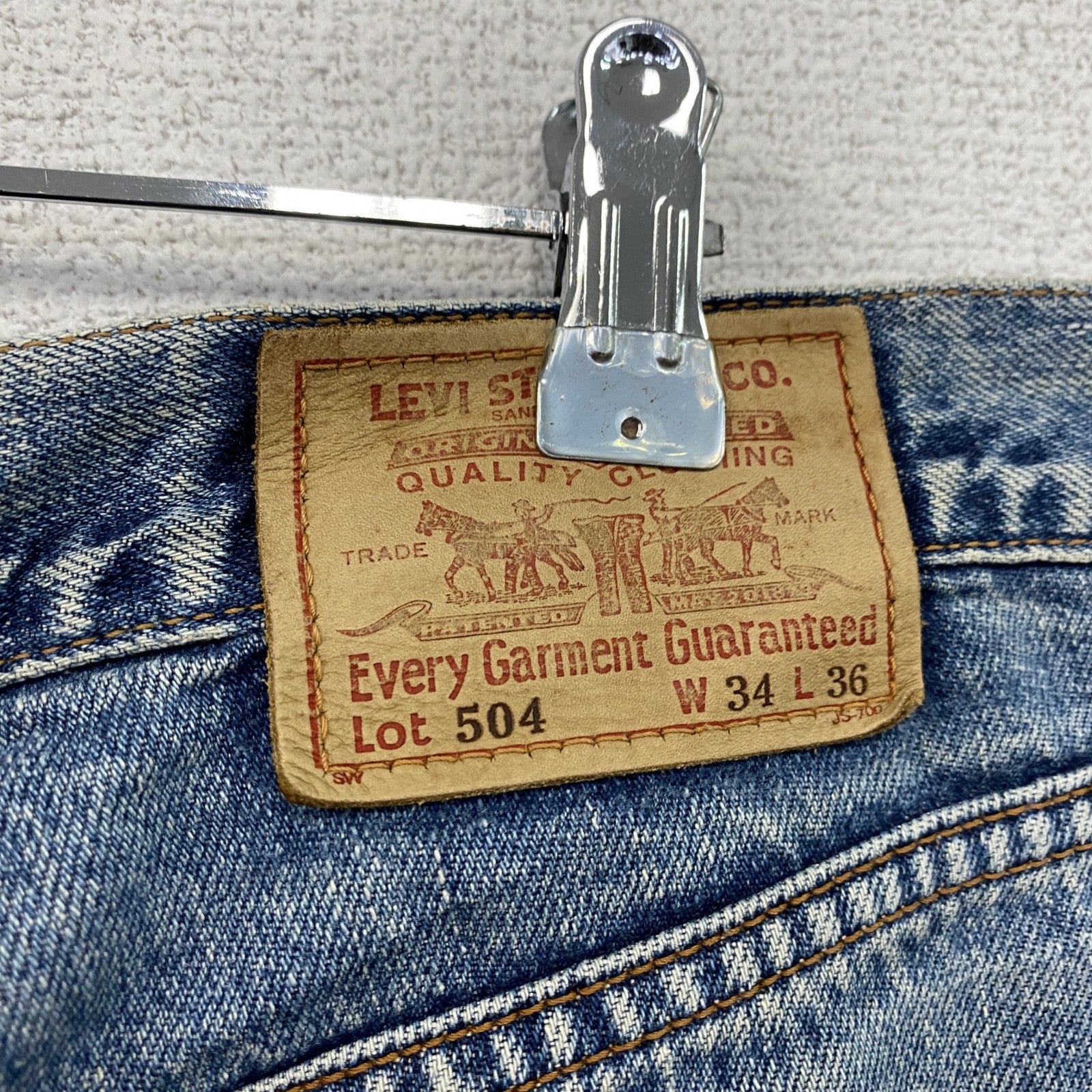 Levi's　リーバイス　504　デニムパンツ/ダメージジーンズ　ジップフライ　インディゴ　W34サイズ