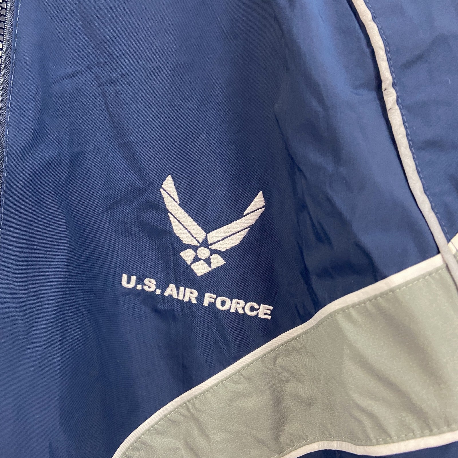 00s　U.S.AIR FORCE　米軍　トレーニングジャケット　ナイロンジャケット　紺　ネイビー　XLサイズ