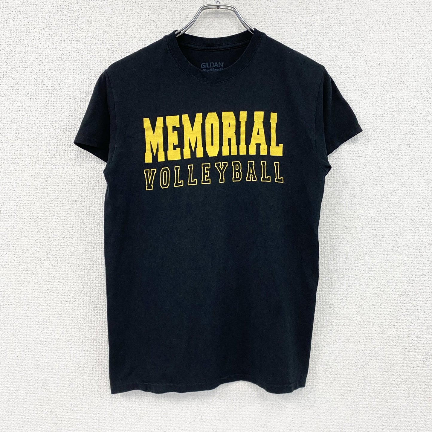 GILDAN　ギルダン　半袖プリントTシャツ　英字プリント　黒　ブラック　Sサイズ