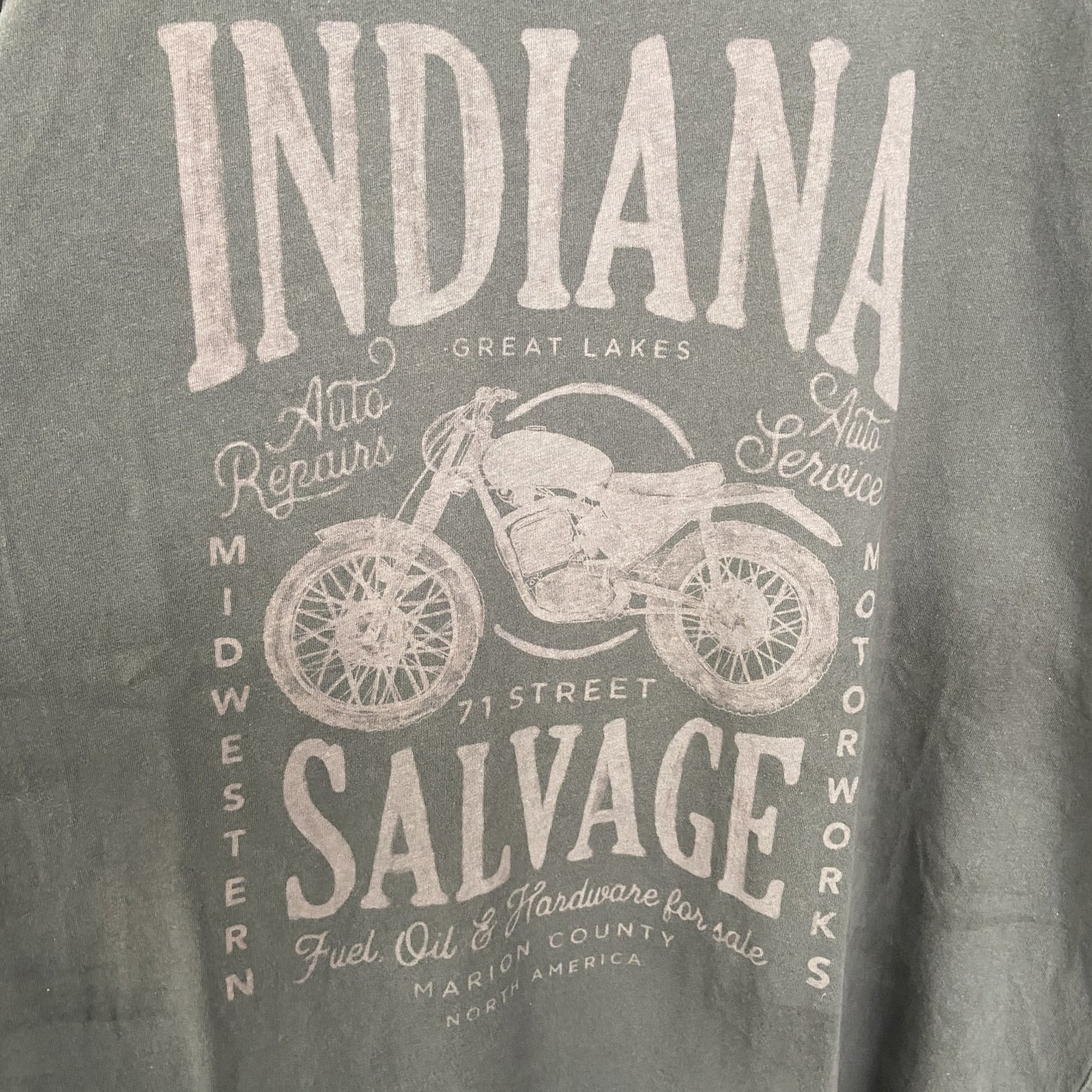 古着 used　Tu MAN　半袖ビッグプリントTシャツ　バイク　INDIANA SALVAGE　深緑　グリーン　2XLサイズ
