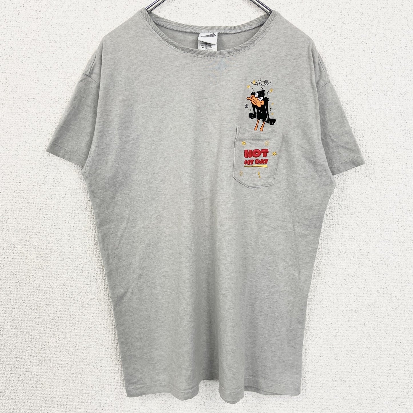 古着 used　Warner Bros　ワーナーブラザーズ　半袖刺繍ポケットTシャツ　LOONEY TUNES　グレー　Mサイズ