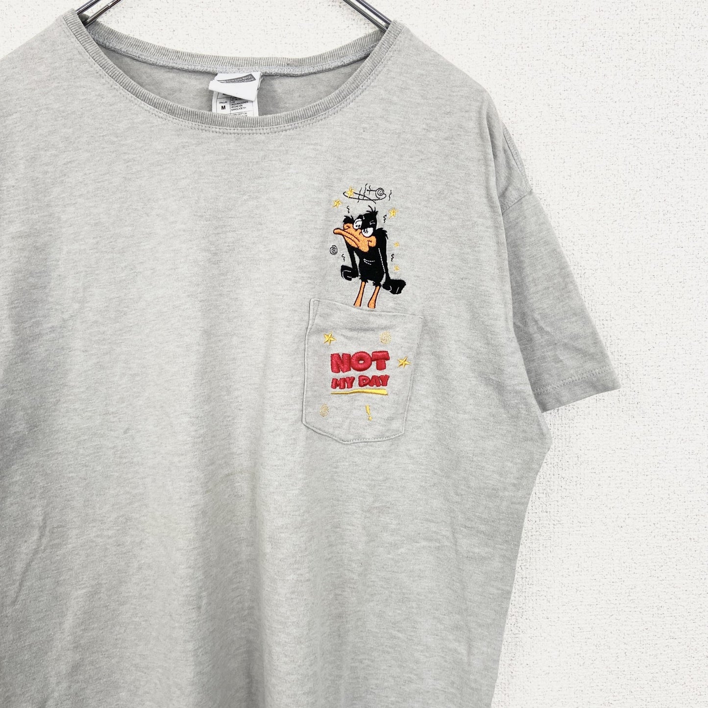 古着 used　Warner Bros　ワーナーブラザーズ　半袖刺繍ポケットTシャツ　LOONEY TUNES　グレー　Mサイズ