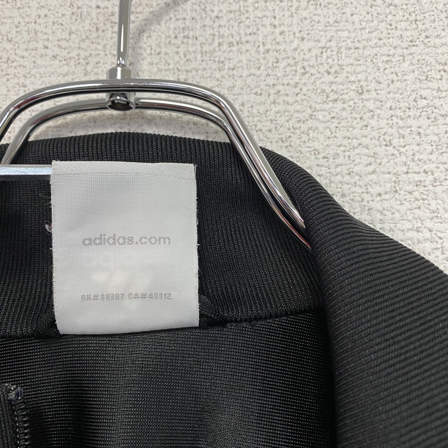 adidas　アディダス　トラックジャケット/ジャージ　パフォーマンスロゴ　黒　ブラック　Mサイズ