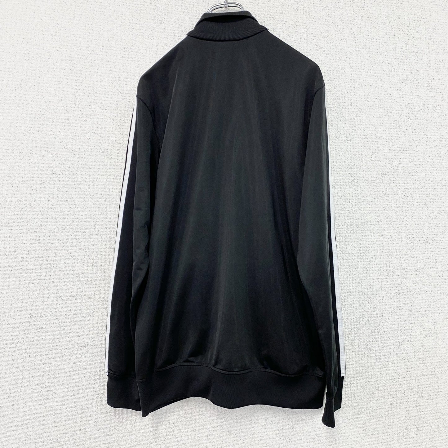 adidas　アディダス　トラックジャケット/ジャージ　パフォーマンスロゴ　黒　ブラック　Mサイズ