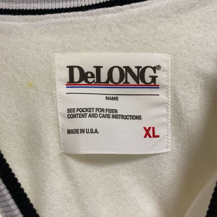 古着 used　USA製　DeLONG　長袖Vネックナイロンプルオーバー　ハリスバーグ　白　ビッグシルエット　XLサイズ