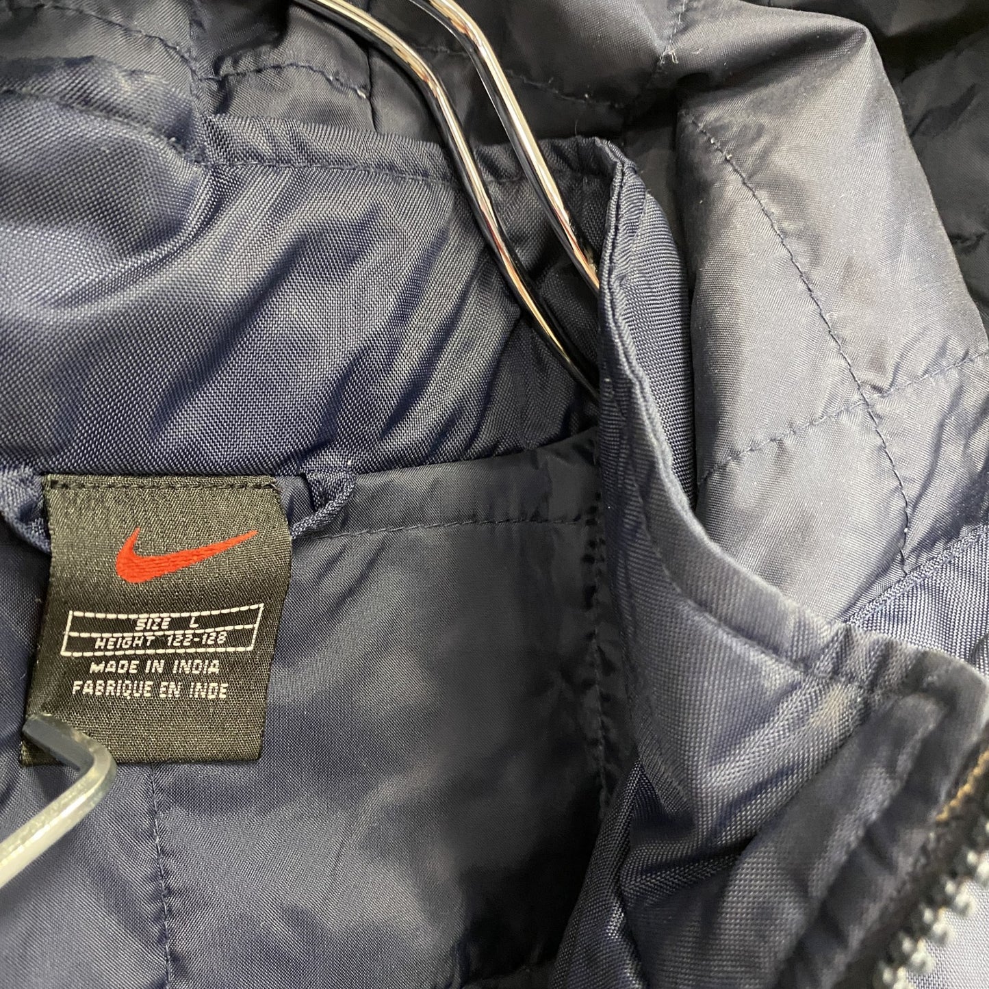 90s　NIKE　ナイキ　中綿ジャケット　スウッシュ　デカロゴ　ヴィンテージ　紺　ネイビー　Lサイズ
