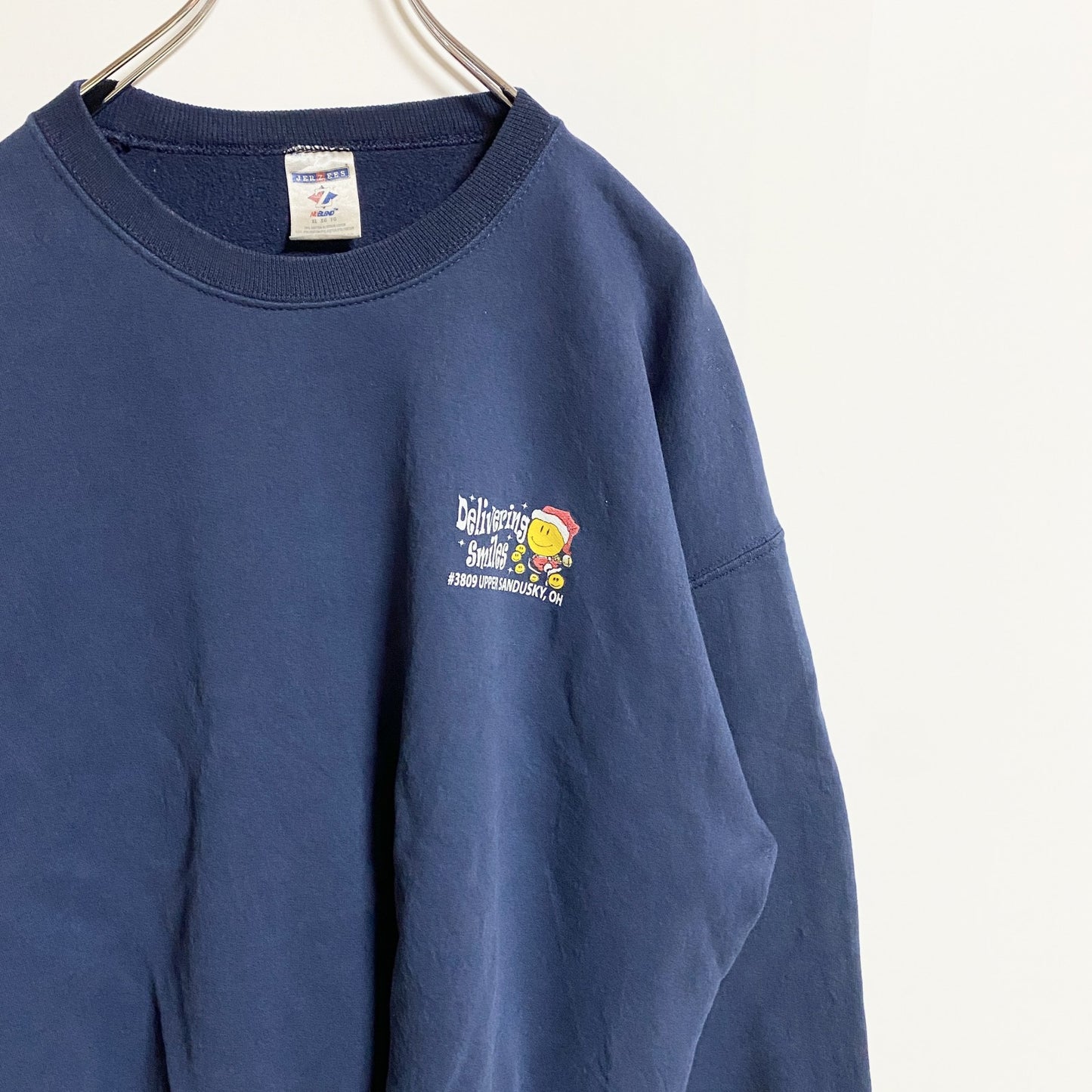 古着 used　JERZEES ジャージーズ　長袖ワンポイントスウェット　ネイビー　Xmas　クリスマス　シンプル　XLサイズ