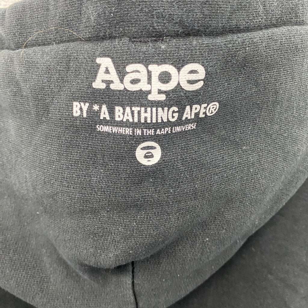 A BATHING APE　アベイシングエイプ　スウェットパーカー/フーディー　刺繍ロゴ　黒　ブラック　XLサイズ