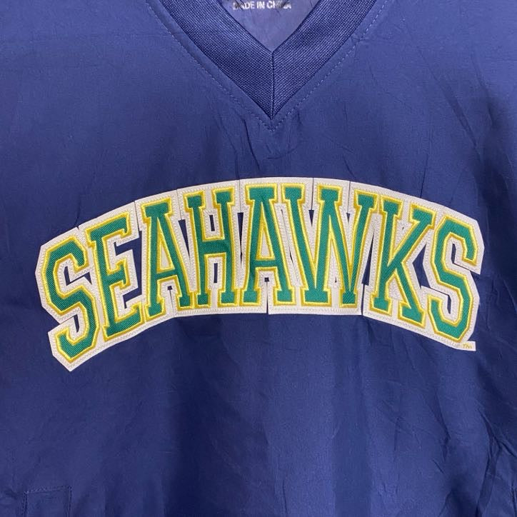 古着 used　長袖Vネックナイロンプルオーバー　ロゴワッペン刺繍　SEAHAWKS　フットボール　ネイビー　秋冬服　Lサイズ