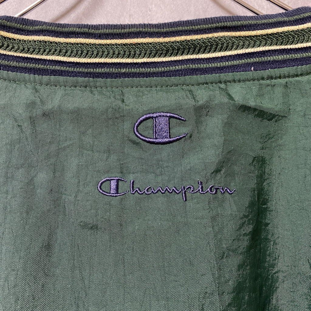 古着 used　90s　Champion　チャンピオン　長袖カレッジナイロンジャケット　ノートルダム大学　緑　オーバーサイズ