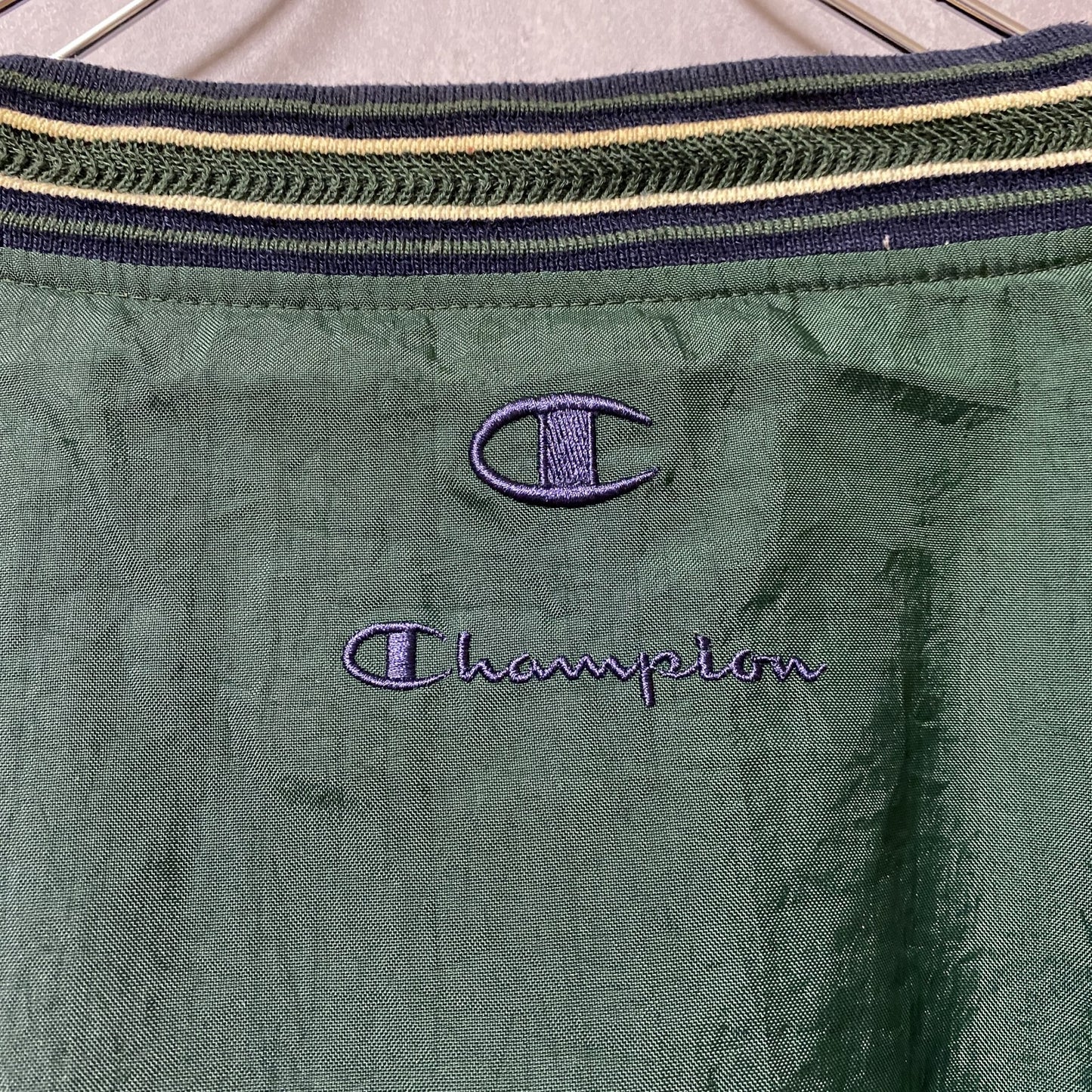 古着 used　90s　Champion　チャンピオン　長袖カレッジナイロンジャケット　ノートルダム大学　緑　オーバーサイズ