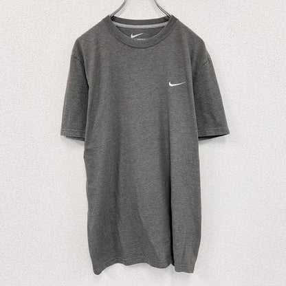 NIKE　ナイキ　半袖プリントTシャツ　ワンポイント刺ロゴ　ダークグレー　Lサイズ