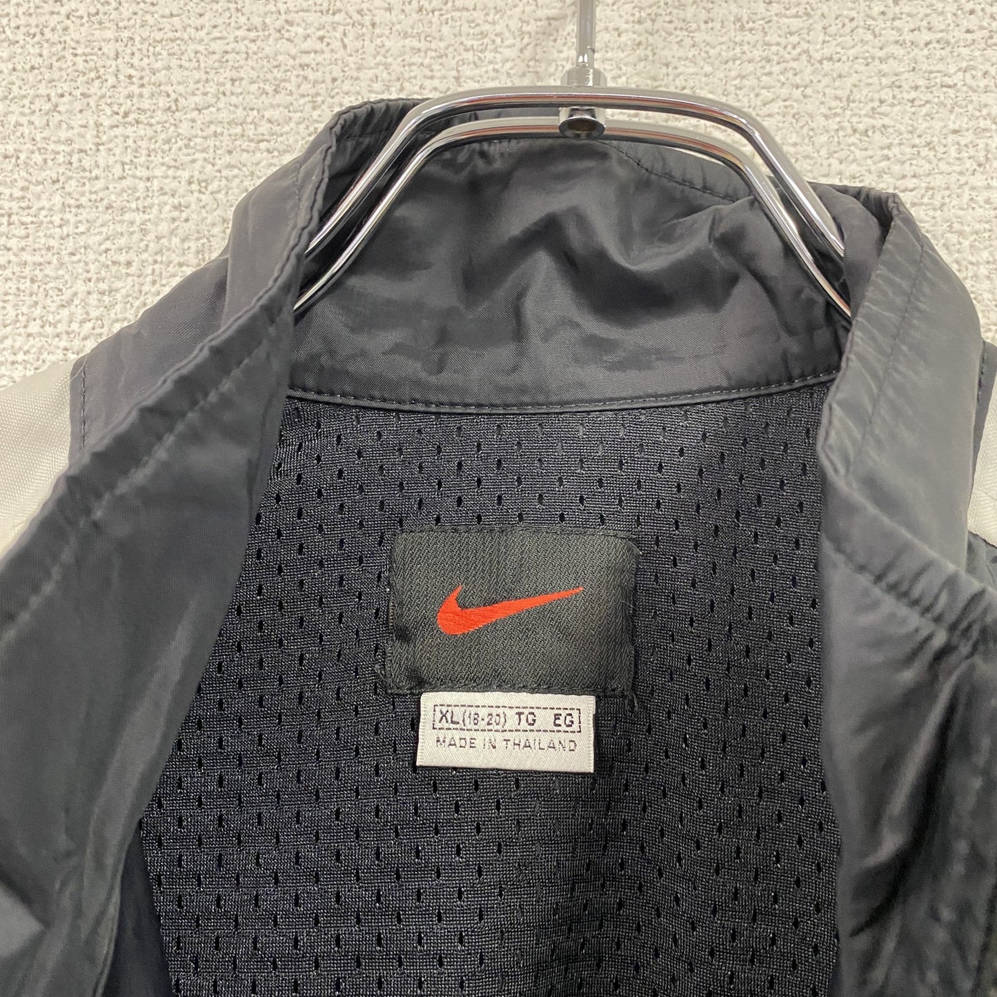 ～00s　NIKE　ナイキ　フルジップナイロンジャケット　スウッシュ　比翼仕立て　ヴィンテージ　黒　ブラック　XLサイズ