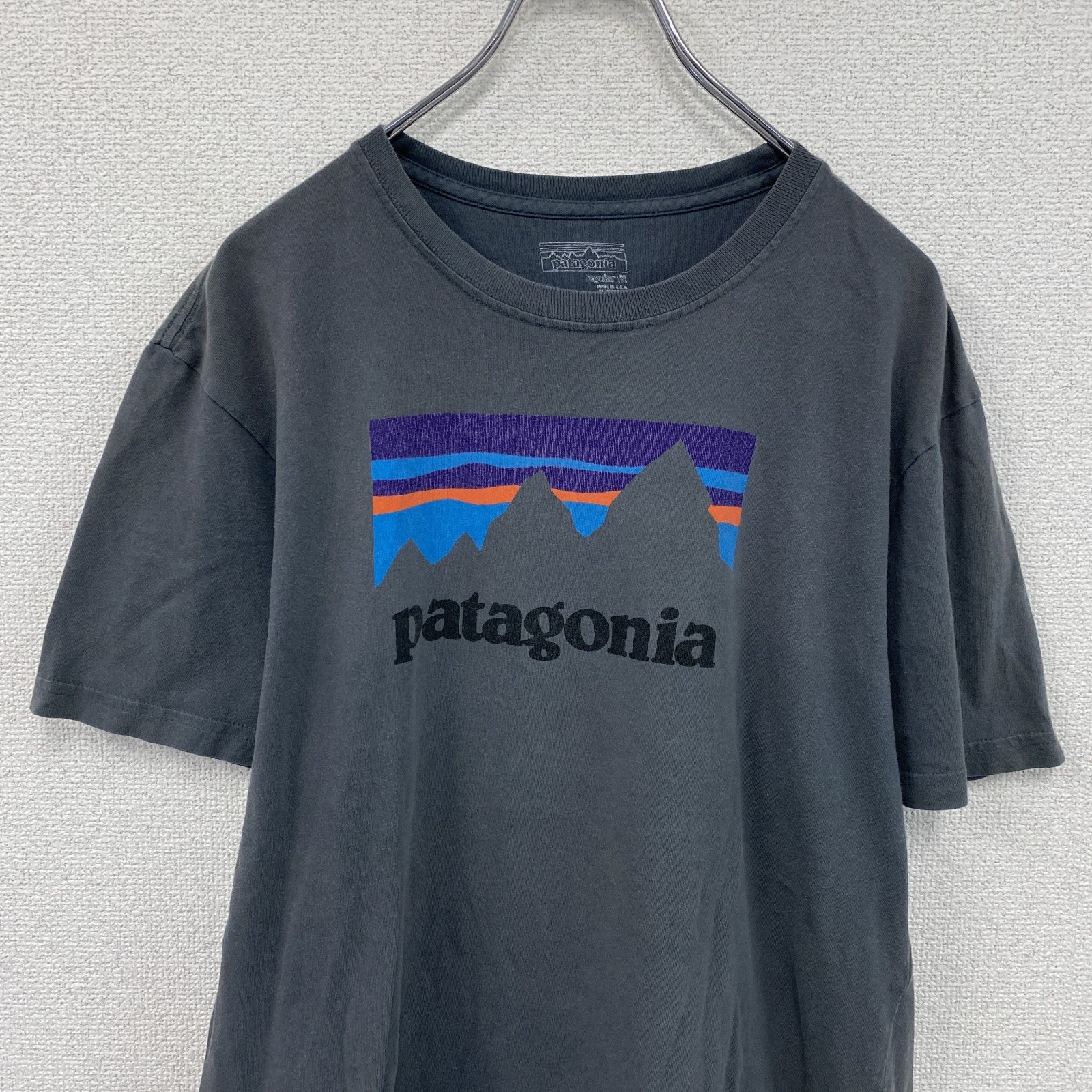 patagonia　パタゴニア　半袖プリントTシャツ　ダークグレー　Mサイズ