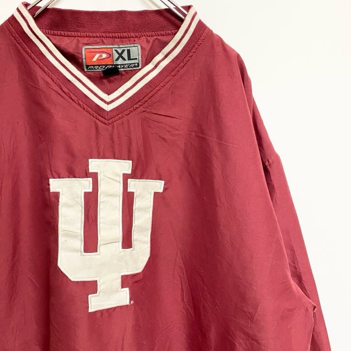 古着 used　PROPLAYER　長袖カレッジナイロンプルオーバー　ワンポイント刺繍　赤　秋冬服　ビッグシルエット　XLサイズ