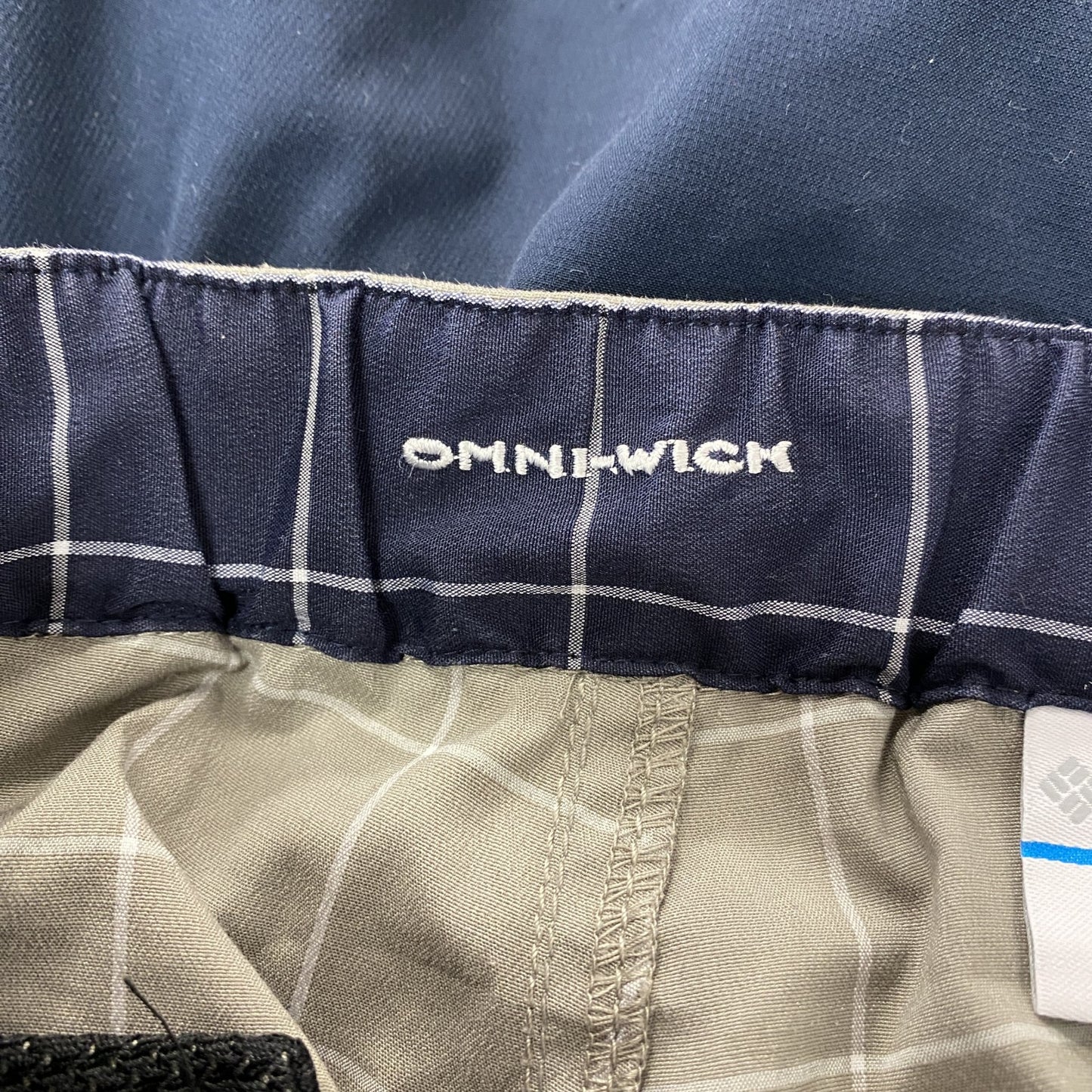 Columbia　コロンビア　ホークスヒルショーツ　ハーフパンツ/ショートパンツ　ウィンドウ柄　灰色　グレー　Lサイズ