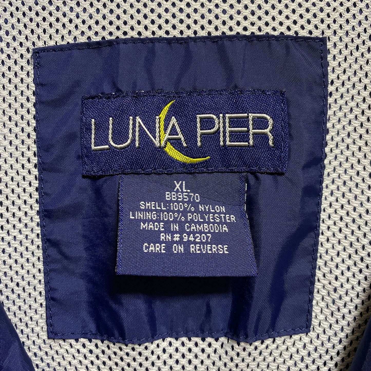 古着 used　LUNAPIER　ルナピア　長袖フルジップナイロンジャケット　ワンポイントロゴ刺繍　ネイビー　XLサイズ