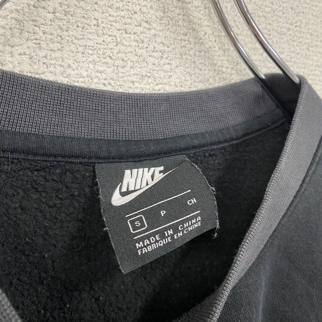 NIKE　ナイキ　スウェット/トレーナー　黒　ブラック　Sサイズ