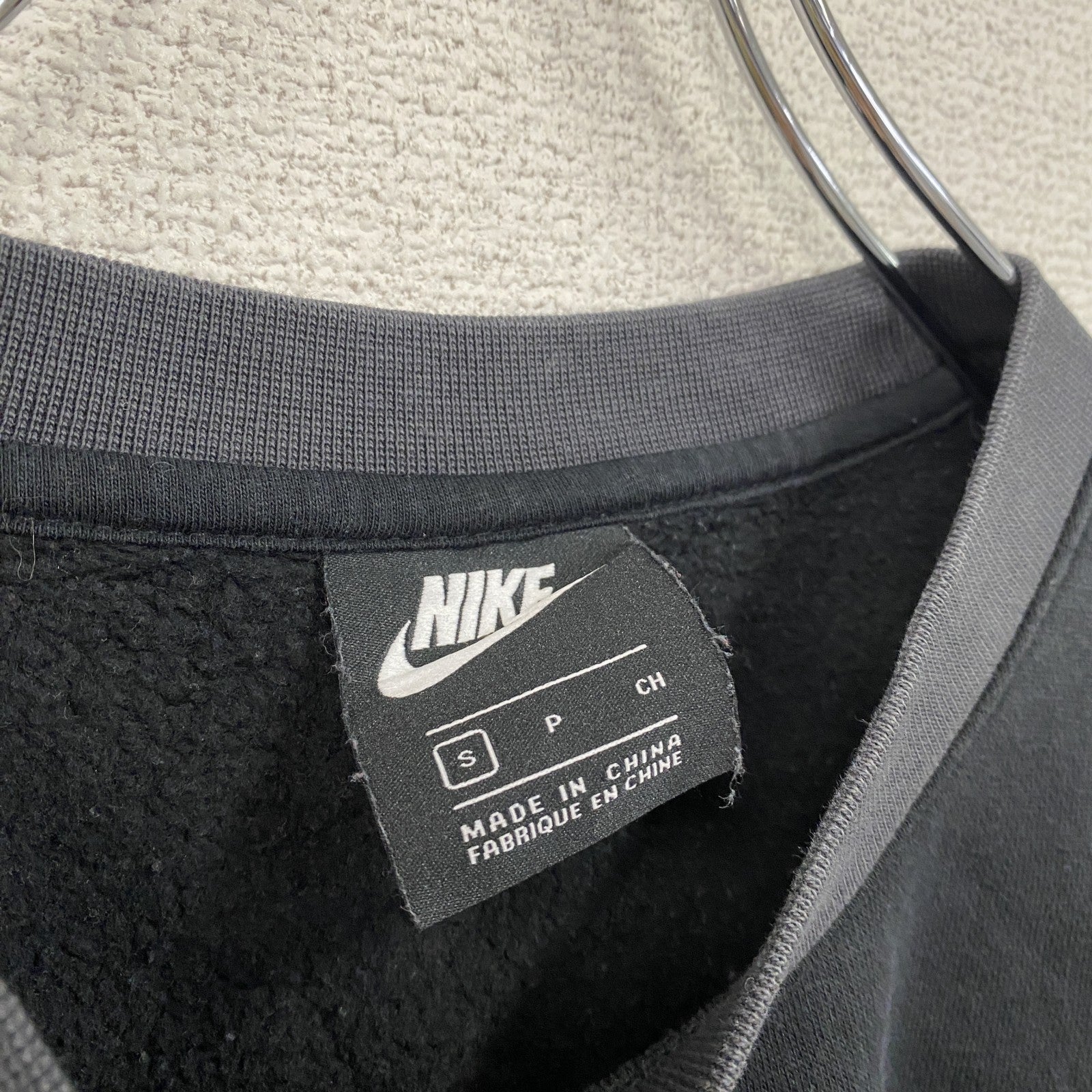NIKE　ナイキ　スウェット/トレーナー　黒　ブラック　Sサイズ