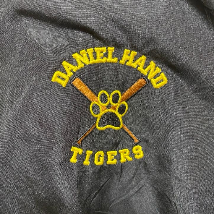 古着 used　Holloway　長袖ジップアップナイロンジャケット　フード付き　DANIELHAND TIGERS　黒　Mサイズ