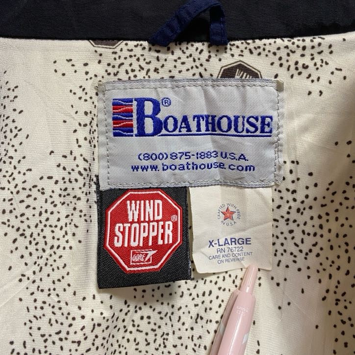 古着 used　BOATHOUSE　長袖ハイネックナイロンジャケット　ポイント刺繍　LASALLE　陸上　赤　黒　XLサイズ